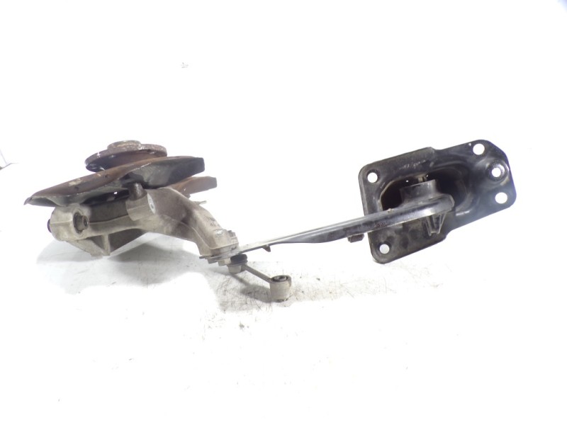 Recambio de mangueta trasera derecha para skoda yeti 1.2 tsi referencia OEM IAM 3C0505434K  