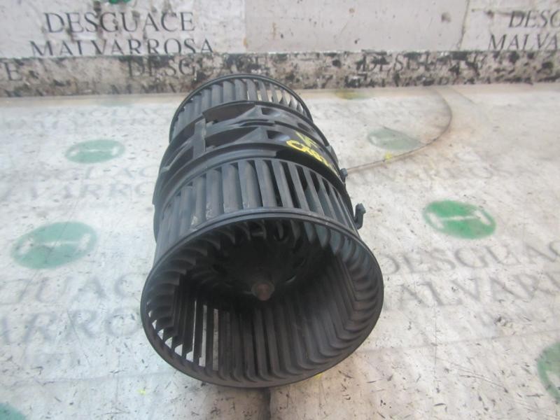 Recambio de motor calefaccion para renault megane iii coupe 1.9 dci diesel fap referencia OEM IAM 272104937R  