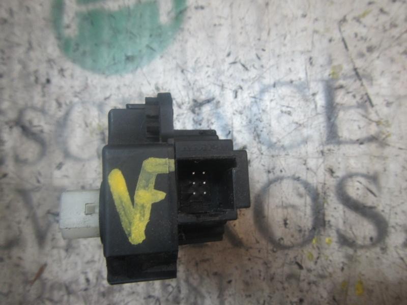 Recambio de motor electrico para renault megane iii coupe 1.9 dci diesel fap referencia OEM IAM 277323754R  