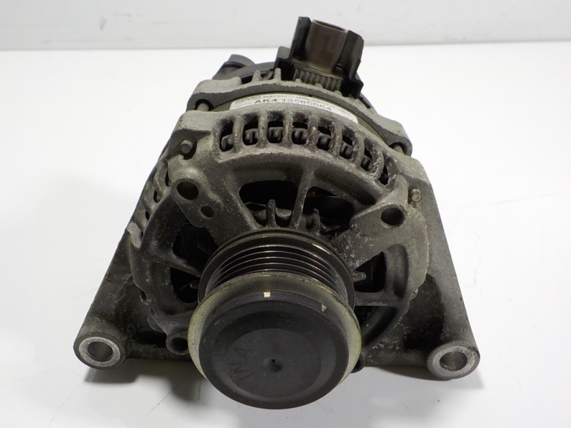 Recambio de alternador para opel corsa e 1.4 referencia OEM IAM 13585664 AK413585664 