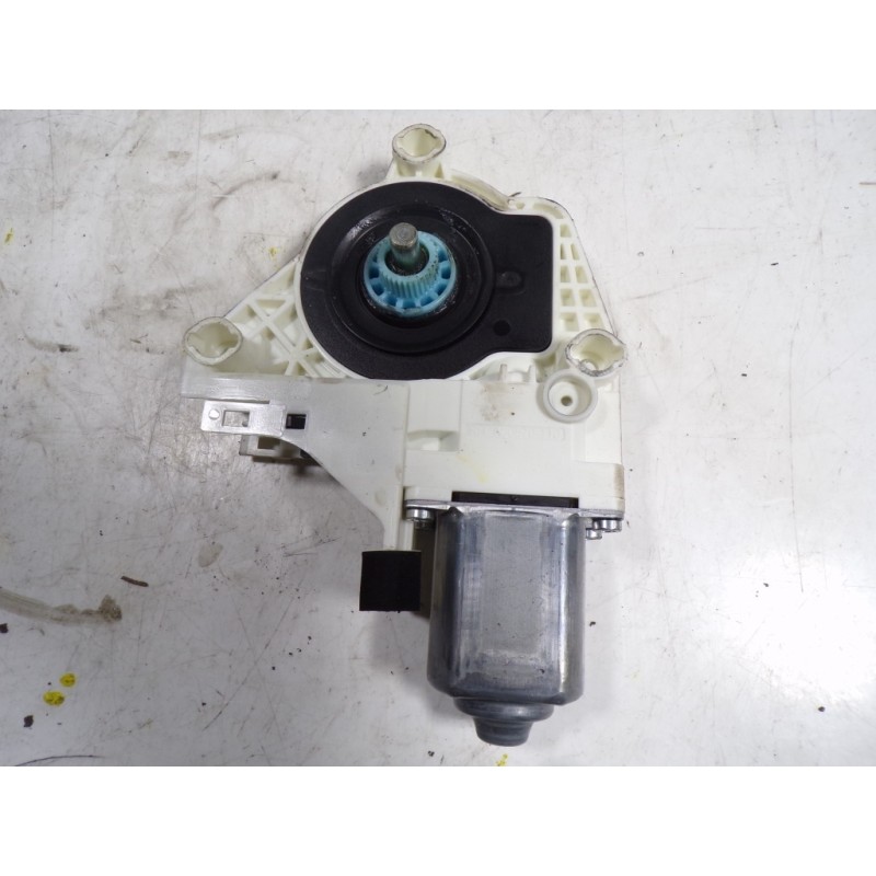 Recambio de motor elevalunas delantero izquierdo para skoda yeti 1.2 tsi referencia OEM IAM 8K0959811A 8K0959811A 