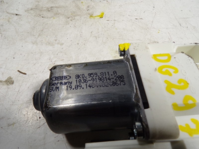 Recambio de motor elevalunas delantero izquierdo para skoda yeti 1.2 tsi referencia OEM IAM 8K0959811A 8K0959811A 