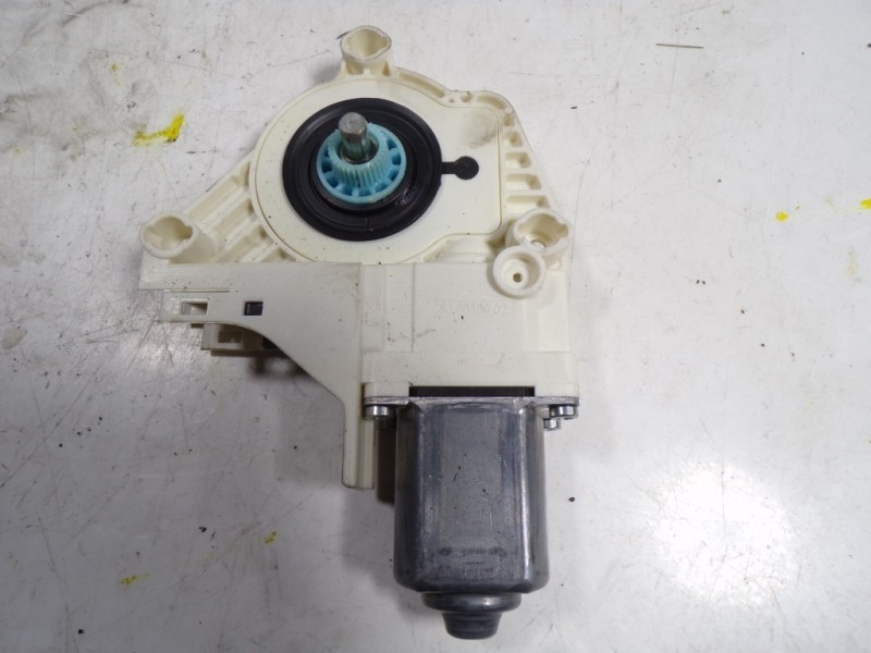 Recambio de motor elevalunas trasero derecho para skoda yeti 1.2 tsi referencia OEM IAM 5L0959812A 5L0959812A 