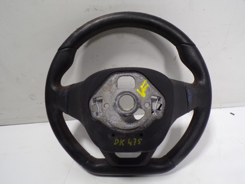 Recambio de volante para cupra formentor 1.5 tsi referencia OEM IAM 5FF419091XEY 5FF419091 00902316