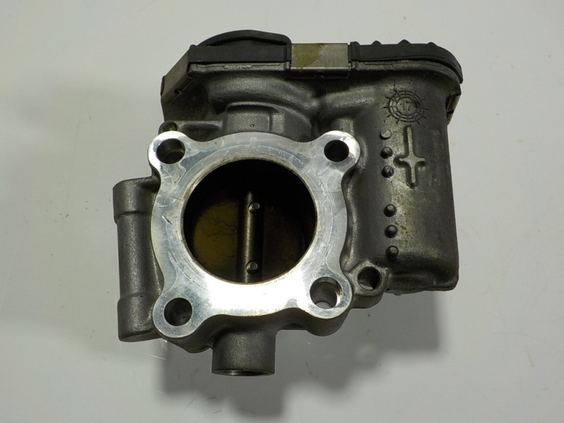 Recambio de caja mariposa para opel corsa e 1.4 referencia OEM IAM 55562270 55562270 