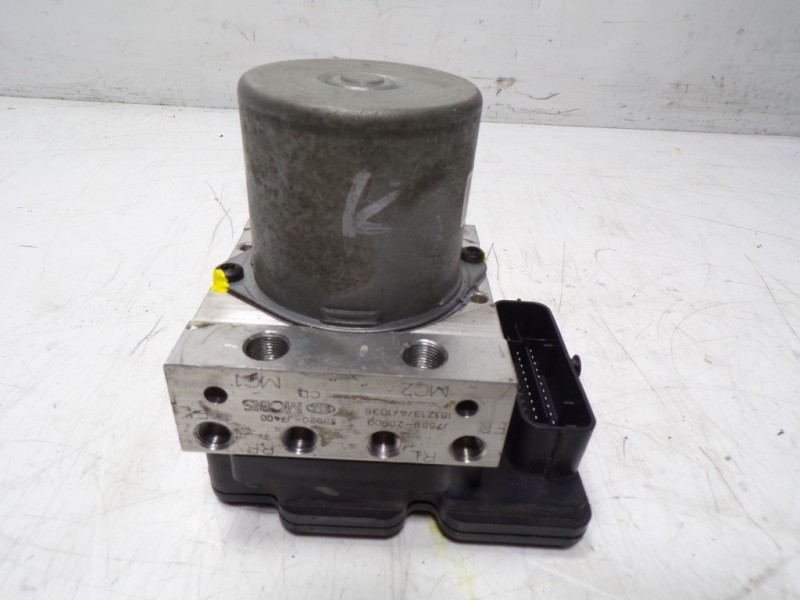 Recambio de abs para kia ceed 1.6 crdi cat referencia OEM IAM 58920J7400 5890027400 J1201902070645