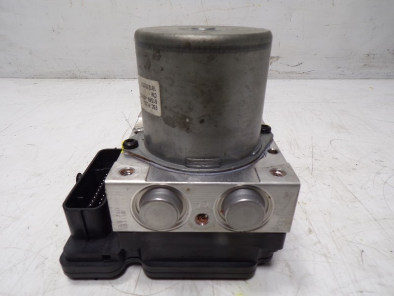 Recambio de abs para kia ceed 1.6 crdi cat referencia OEM IAM 58920J7400 5890027400 J1201902070645