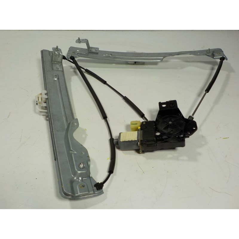 Recambio de elevalunas delantero izquierdo para ford kuga (cbs) 2.0 tdci cat referencia OEM IAM 2138696 CM093110A 
