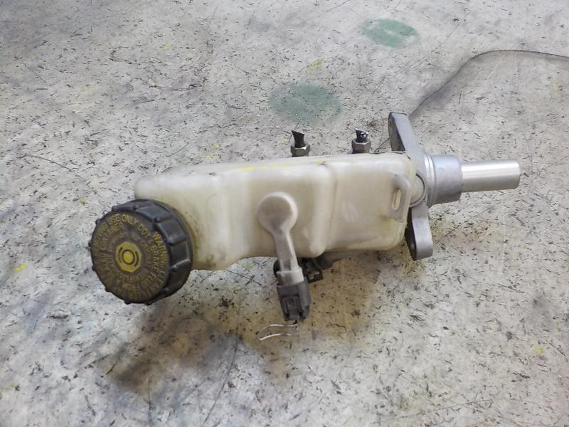 Recambio de bomba freno para toyota yaris 1.4 turbodiesel cat referencia OEM IAM 4720109650  