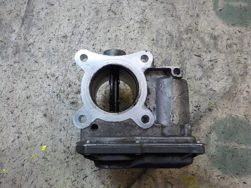 Recambio de caja mariposa para toyota yaris 1.4 turbodiesel cat referencia OEM IAM 261000N030 261000N030 