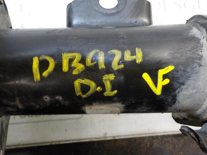 Recambio de amortiguador delantero izquierdo para toyota auris 1.4 turbodiesel cat referencia OEM IAM   