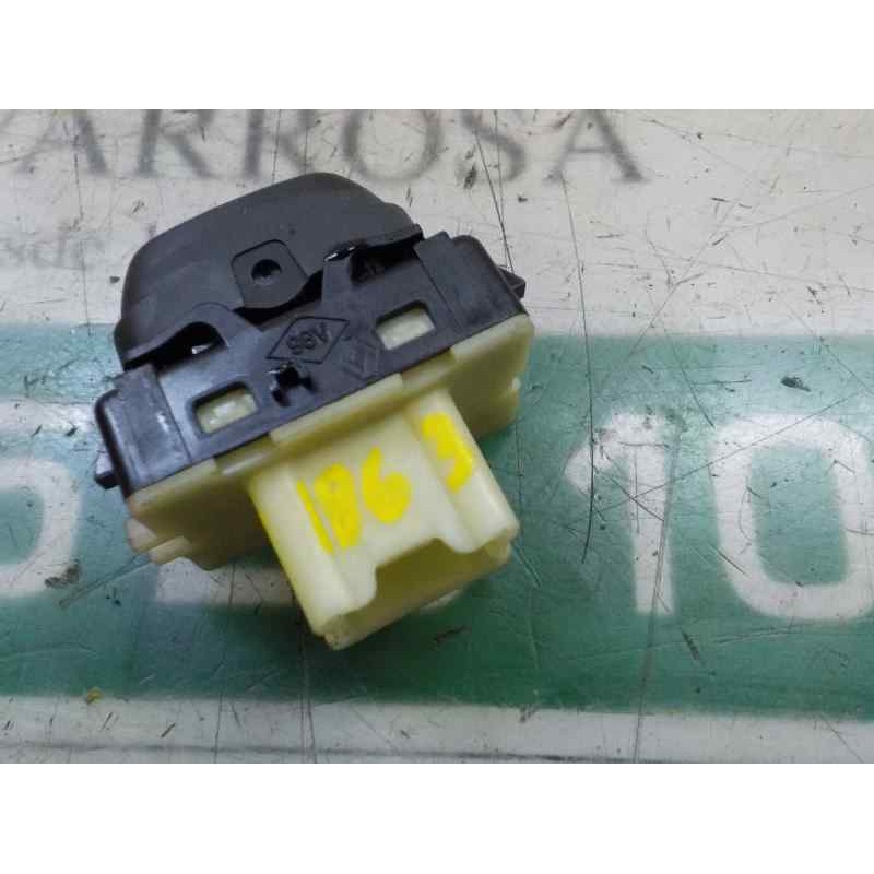 Recambio de mando elevalunas delantero derecho para dacia sandero 1.2 16v cat referencia OEM IAM 254214937R 254214937R 10093716A