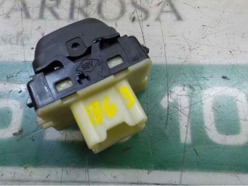 Recambio de mando elevalunas delantero derecho para dacia sandero 1.2 16v cat referencia OEM IAM 254214937R 254214937R 10093716A