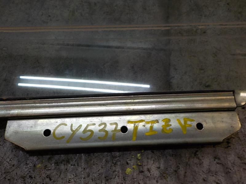 Recambio de cristal puerta trasero izquierdo para toyota yaris 1.4 turbodiesel cat referencia OEM IAM 681400D200  