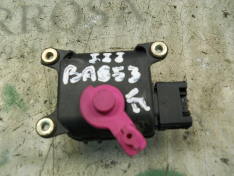 Recambio de motor apertura trampillas climatizador para seat leon (1m1) signo referencia OEM IAM   