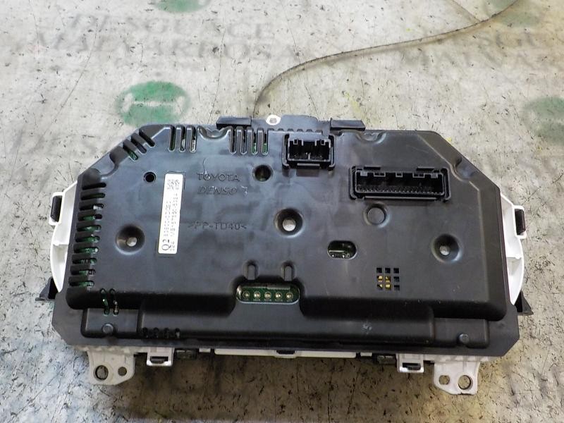 Recambio de cuadro instrumentos para toyota yaris 1.4 turbodiesel cat referencia OEM IAM 838000DQ20 838000DQ20 