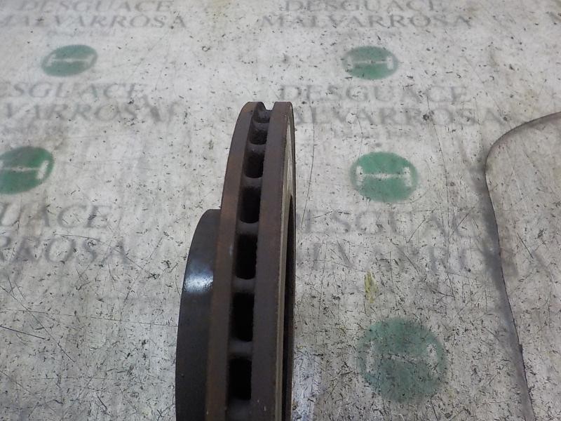 Recambio de disco freno delantero para toyota yaris 1.4 turbodiesel cat referencia OEM IAM 435120D060  