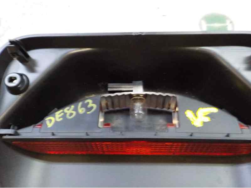 Recambio de piloto trasero central para dacia sandero 1.2 16v cat referencia OEM IAM 265907079R  