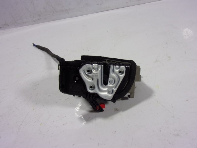 Recambio de cerradura puerta trasera derecha para kia ceed 1.6 crdi cat referencia OEM IAM 81420J7000 81420J7000 