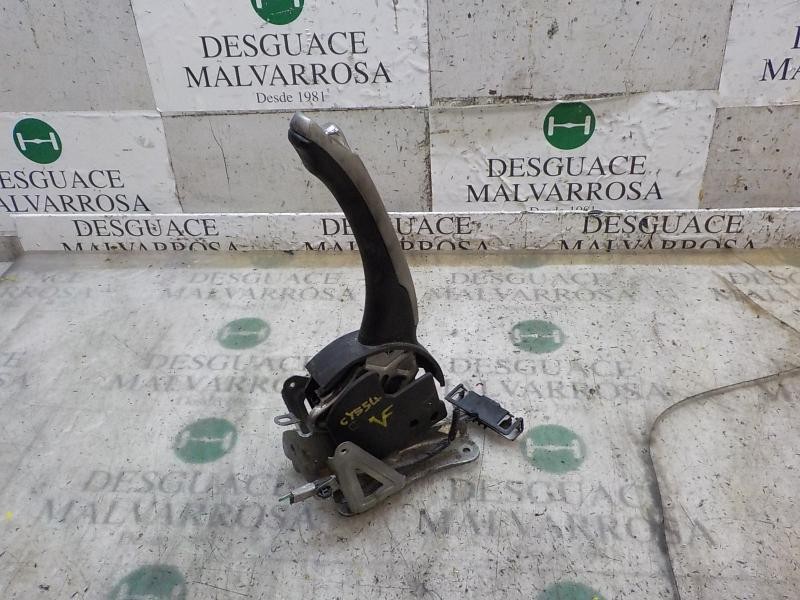 Recambio de palanca freno de mano para toyota auris 2.0 d-4d cat referencia OEM IAM 4620102260B0  