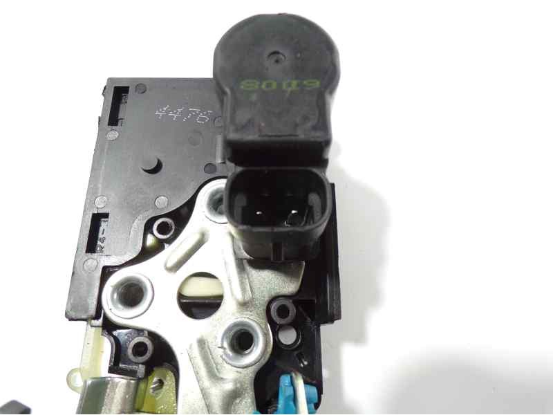 Recambio de cerradura puerta trasera derecha para opel karl 1.0 12v referencia OEM IAM 95380554  