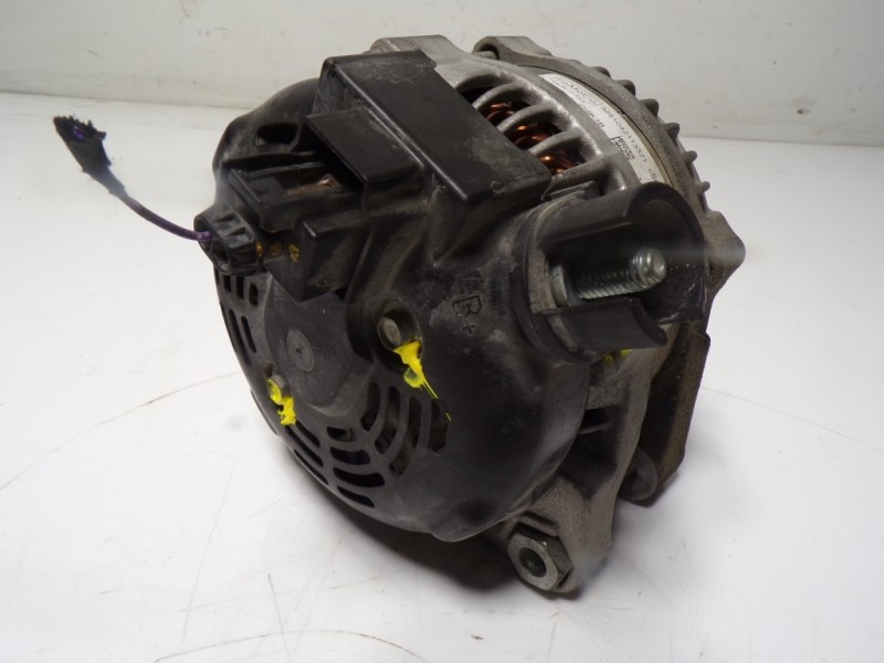 Recambio de alternador para ford fiesta (ccn) 1.0 ecoboost cat referencia OEM IAM 1795985 CV6T10300FA 