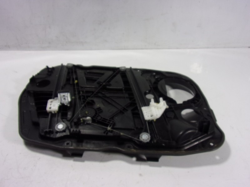 Recambio de elevalunas delantero derecho para kia ceed 1.6 crdi cat referencia OEM IAM 82481J7000 82480J7010 