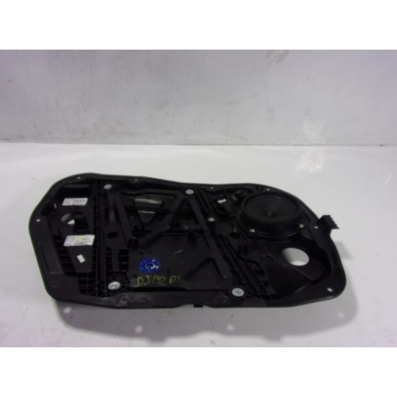 Recambio de elevalunas delantero izquierdo para kia ceed 1.6 crdi cat referencia OEM IAM 82471J7000 82470J7010 