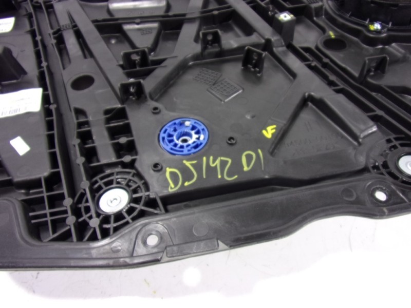 Recambio de elevalunas delantero izquierdo para kia ceed 1.6 crdi cat referencia OEM IAM 82471J7000 82470J7010 