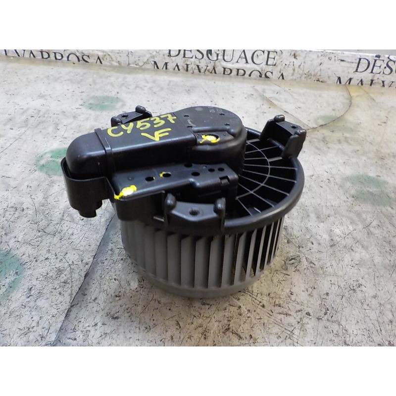 Recambio de motor calefaccion para toyota yaris 1.4 turbodiesel cat referencia OEM IAM 871030D220  