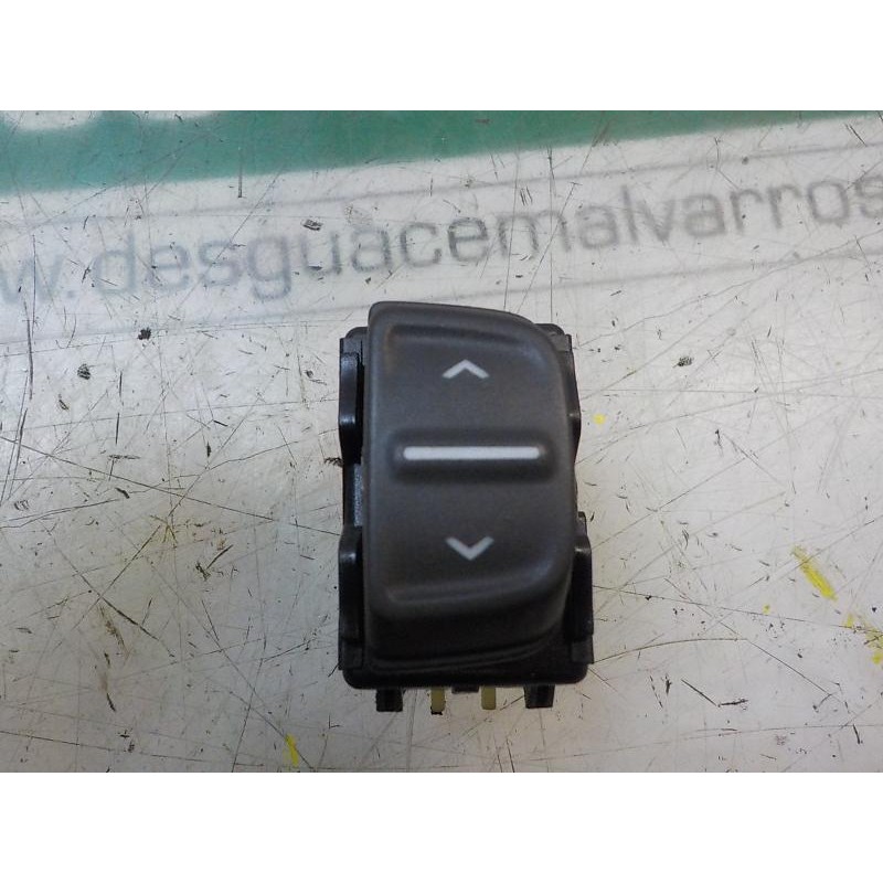 Recambio de mando elevalunas delantero derecho para dacia sandero 1.2 16v cat referencia OEM IAM 254214937R 254214937R 