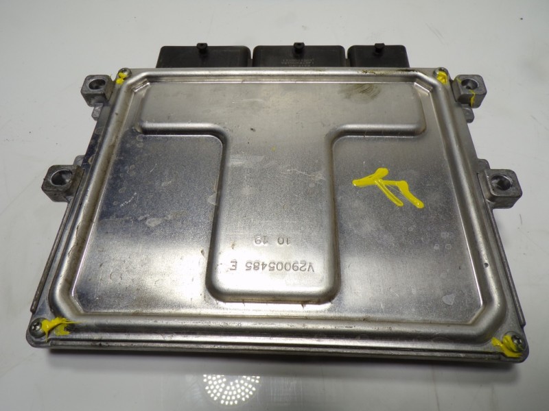 Recambio de centralita motor uce para renault clio iv 0.9 tce referencia OEM IAM 237103302S 237105500R 