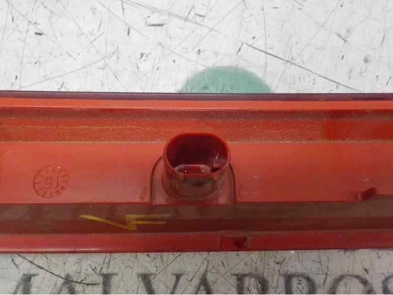 Recambio de piloto trasero central para ford focus lim. trend referencia OEM IAM 2085739  