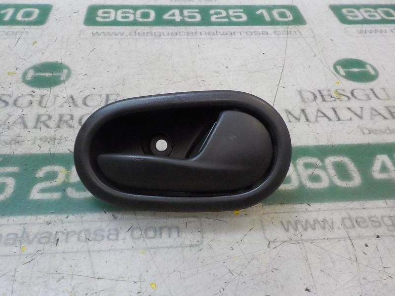Recambio de maneta interior delantera derecha para dacia sandero 1.2 16v cat referencia OEM IAM 826721919R  
