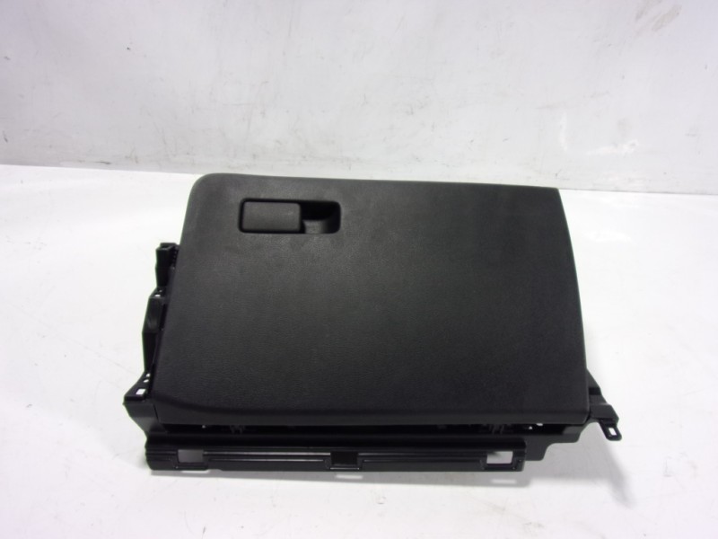 Recambio de guantera para kia ceed 1.6 crdi cat referencia OEM IAM 84510J7000WK  