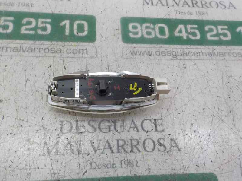 Recambio de piloto interior para ford focus lim. trend referencia OEM IAM 1866922  