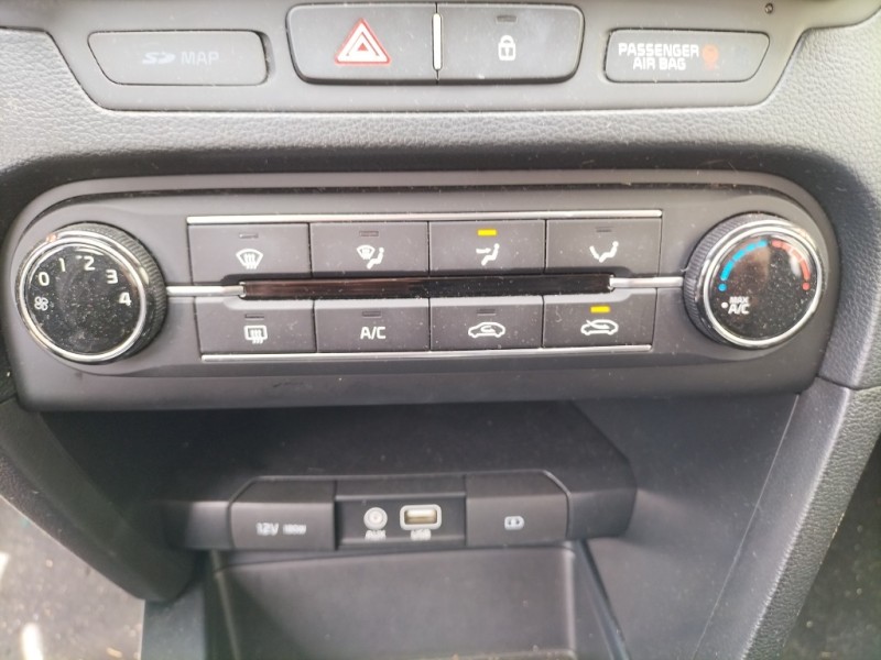 Recambio de mando climatizador para kia ceed 1.6 crdi cat referencia OEM IAM 97250J7020WK 97250J7020 