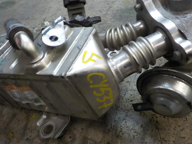 Recambio de enfriador egr para toyota yaris 1.4 turbodiesel cat referencia OEM IAM 2560133070  