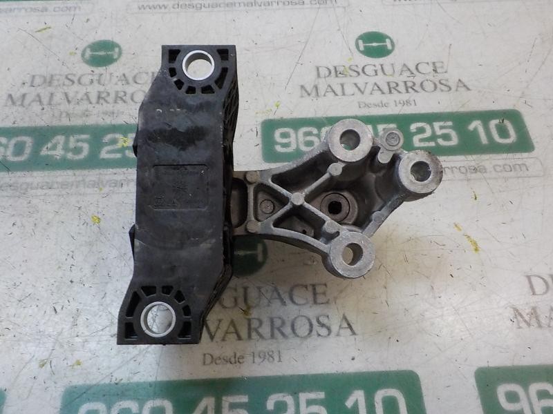 Recambio de soporte motor derecho para dacia sandero 1.2 16v cat referencia OEM IAM 113757973R  