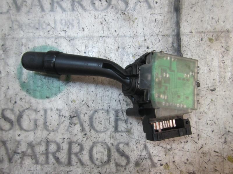 Recambio de mando limpia para toyota avensis berlina (t25) 2.0 turbodiesel cat referencia OEM IAM   