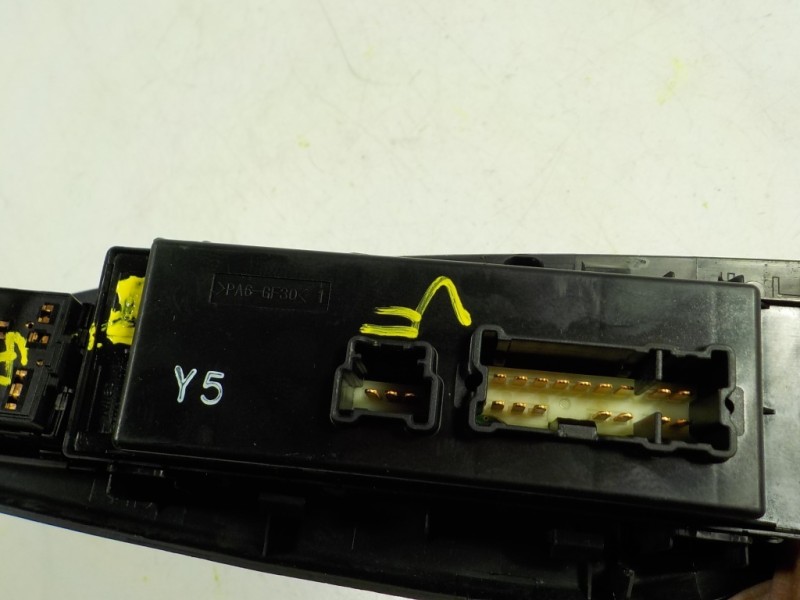 Recambio de mando elevalunas delantero izquierdo para nissan pulsar (c13) 1.5 turbodiesel cat referencia OEM IAM 254013ZL1A  