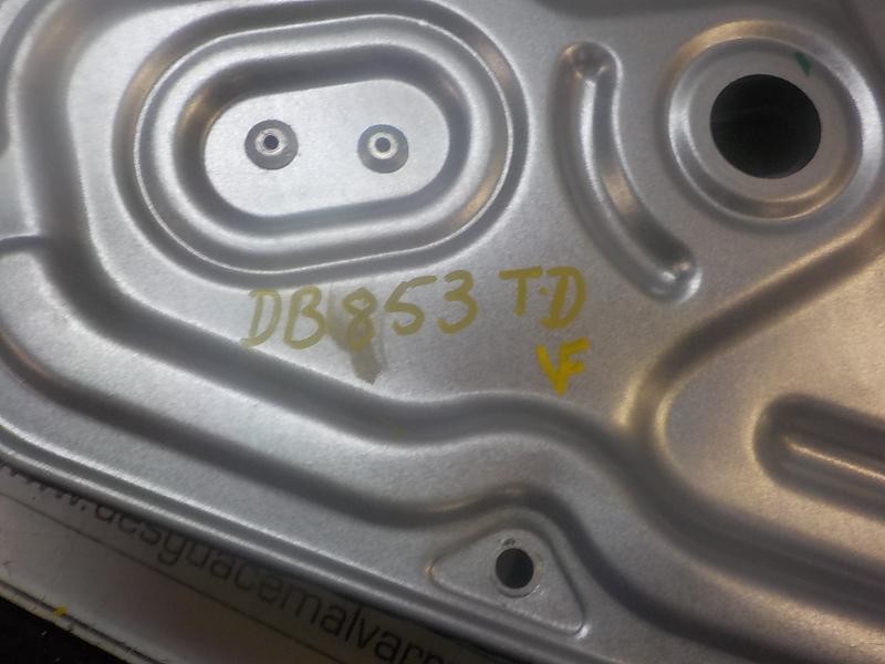 Recambio de elevalunas trasero derecho para hyundai ix20 1.6 crdi cat referencia OEM IAM 834811K010 834801K010 