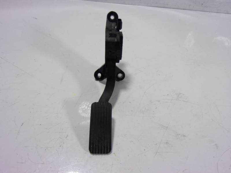 Recambio de potenciometro pedal para kia ceed 1.6 crdi cat referencia OEM IAM 32700G4200 32700G4200 