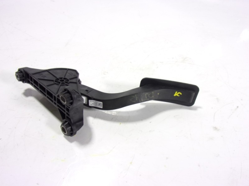 Recambio de potenciometro pedal para kia ceed 1.6 crdi cat referencia OEM IAM 32700G4200 32700G4200 