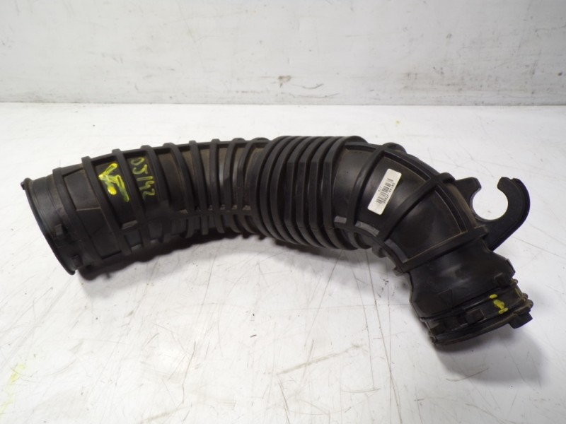 Recambio de tubo intercooler para kia ceed 1.6 crdi cat referencia OEM IAM 28140J7900 28138J940 18121401