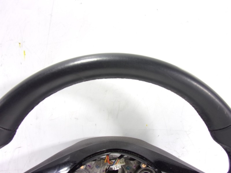 Recambio de volante para kia ceed 1.6 crdi cat referencia OEM IAM 56100J7470CEP  