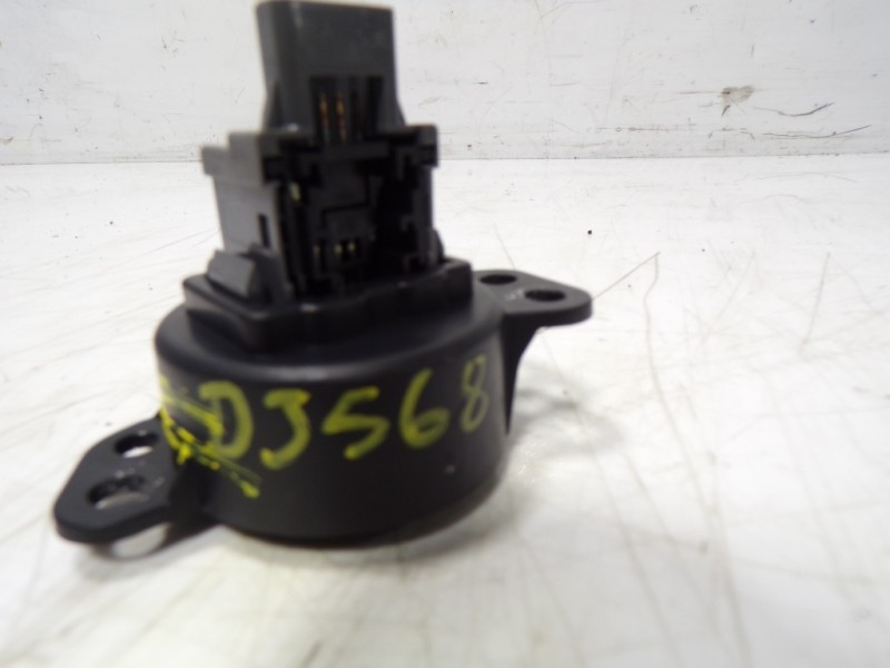 Recambio de warning para toyota aygo 1.0 vvti referencia OEM IAM 843320H020  