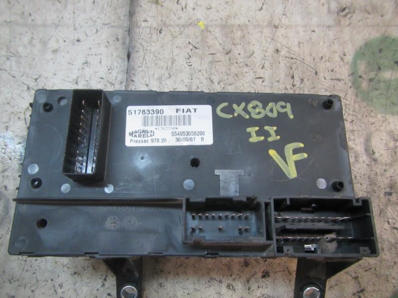 Recambio de caja reles / fusibles para fiat linea (110) dynamic referencia OEM IAM 51889217 554953050200 554953050200