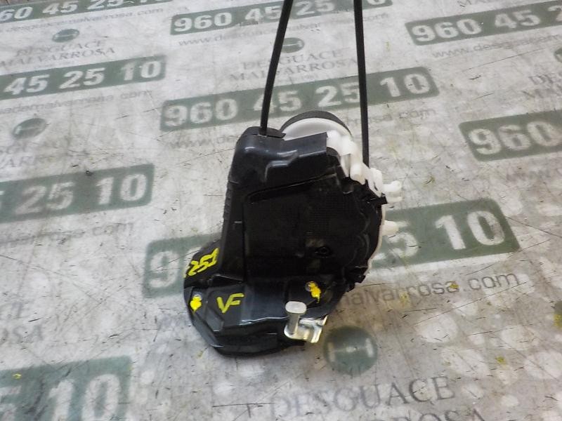 Recambio de cerradura puerta trasera derecha para toyota yaris 1.4 turbodiesel cat referencia OEM IAM 690500D310  