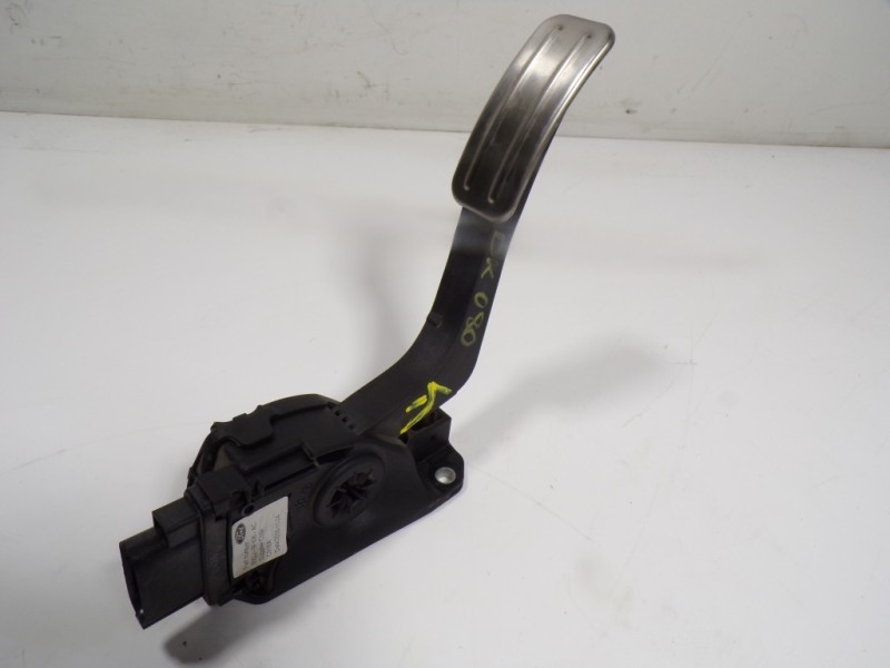 Recambio de potenciometro pedal para ford fiesta (ccn) 1.0 ecoboost cat referencia OEM IAM 2120072 8V2J9F836AC 